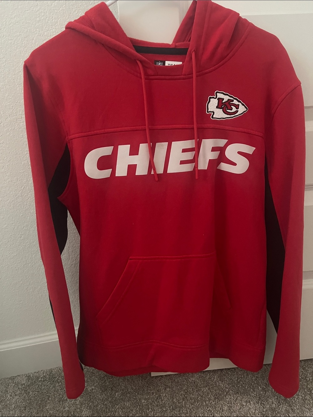Kansas City Chiefs Red Logo Hoodie - Men's